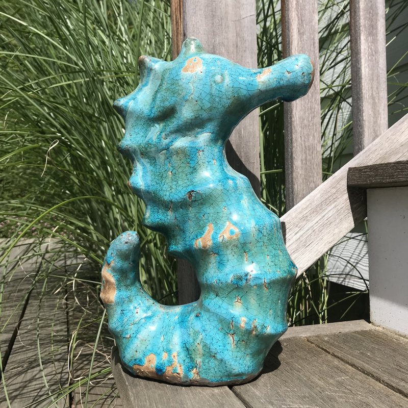 garden seahorse statue